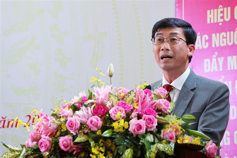 Đồng chí Phạm Kim Quang tiếp thu ý kiến chỉ đạo của đồng chí Phó Bí thư Tỉnh ủy, Chủ tịch Ủy ban MTTQ Việt Nam tỉnh Phạm Thị Phúc