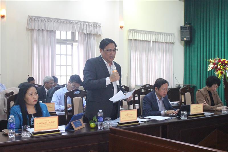 Đại biểu đến từ các tỉnh Khánh Hòa nêu ý kiến