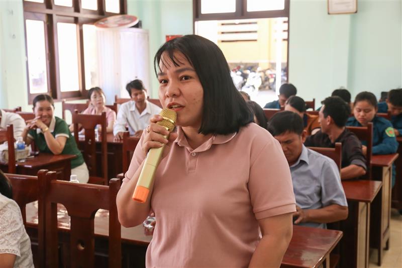 Cử tri xã Hòa Thắng đề nghị các ứng cử viên thực hiện tốt chương trình hành động đã trình bày trong quá trình vận động bầu cử