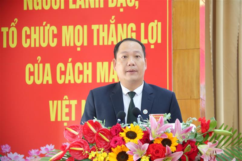 Đồng chí Phạm Văn Diên, Chủ nhiệm Ủy ban Kiểm tra xã Đam Rông 2 trình bày báo cáo thẩm tra tư cách đại biểu dự Đại hội