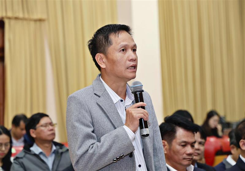 Phó Tổng Biên tập Báo và PTTH tỉnh Lâm Đồng Nguyễn Hồng Hải phát biểu tại buổi làm việc