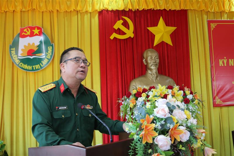 Đại tá, PGS. TS Nguyễn Đình Chung – Học viện lục quân tham luận về “Vận dụng nghệ thuật quân sự trong chiến dịch Điện Biên Phủ vào nhiệm vụ bảo vệ Tổ quốc trong tình hình mới”.