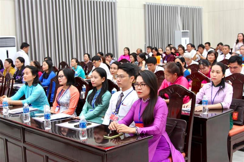 Các đại biểu tham dự Đại hội Đảng bộ phường La Gi