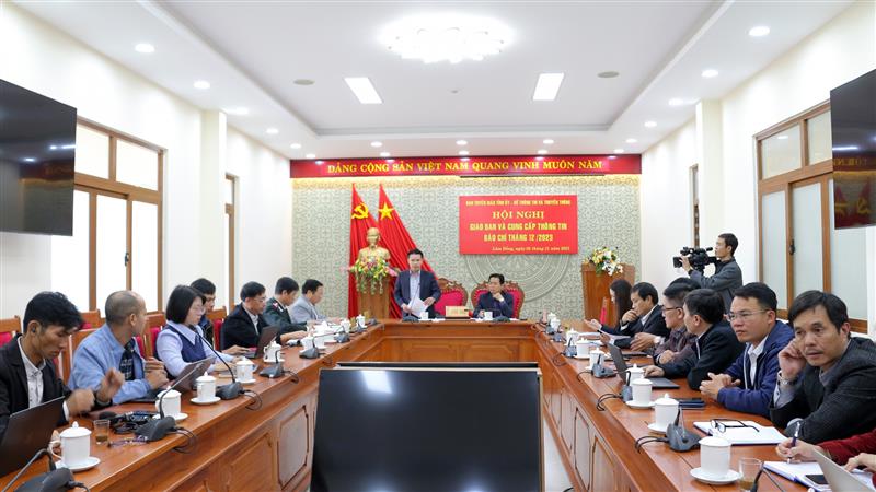 Các đại biểu tham dự hội nghị.