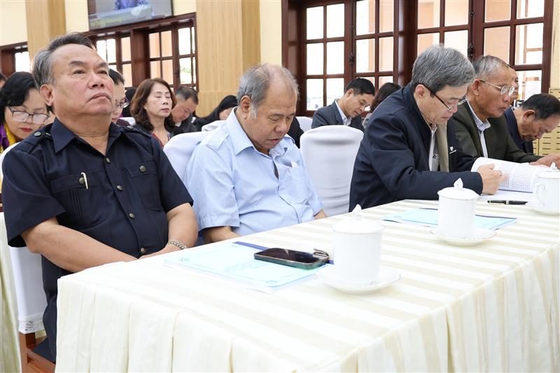 Các đại biểu tham dự hội nghị tại điểm cầu Hội trường Tỉnh ủy