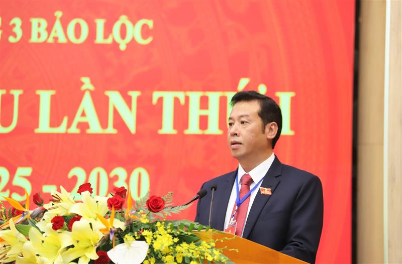 Đồng chí Nguyễn Minh Châu, Bí thư Đảng ủy Phường 3 Bảo Lộc phát biểu khai mạc Đại hội
