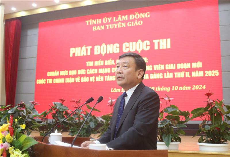 Đồng chí Bùi Thắng - Ủy viên Ban Thường vụ, Trưởng Ban Tuyên giáo Tỉnh ủy phát động Cuộc thi trắc nghiệm trên internet tìm hiểu biển, đảo Việt Nam; Quy định số 144-QĐ/TW; Chỉ thị số 34-CT/TU; nội dung Đợt thi đua cao điểm của tỉnh và Cuộc thi chính luận về bảo vệ nền tảng tư tưởng của Đảng lần thứ II, năm 2025