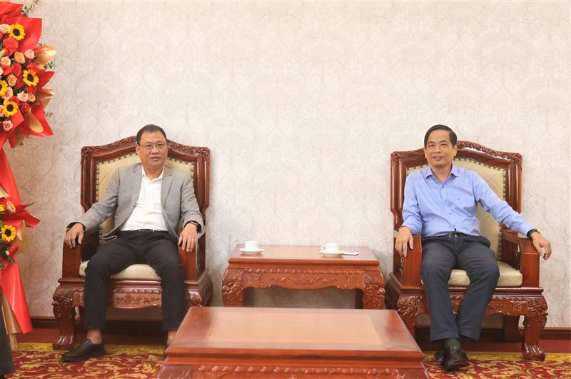 Lãnh đạo Báo và Phát thanh, Truyền hình Lâm Đồng đến thăm, chúc mừng tập thể lãnh đạo, cán bộ, công chức Ban Tuyên giáo và Dân vận Tỉnh ủy
