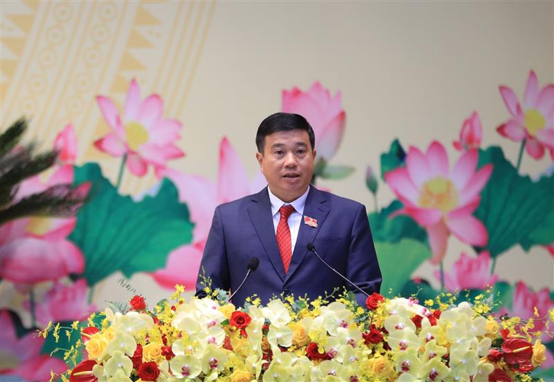 Đồng chí Y Thanh Hà Niê Kđăm, Ủy viên Ban Chấp hành Trung ương Đảng, Bí thư Tỉnh ủy, Trưởng Đoàn ĐBQH tỉnh phát biểu kết thúc phiên trù bị