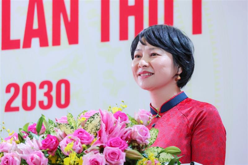 Đồng chí Phạm Thị Phúc, Phó Bí thư Tỉnh ủy, Chủ tịch Ủy ban MTTQ Việt Nam tỉnh Lâm Đồng phát biểu chỉ đạo tại Đại hội