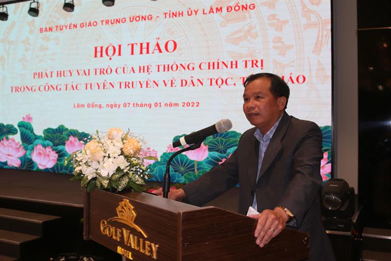Các đại biểu tham luận tại hội thảo