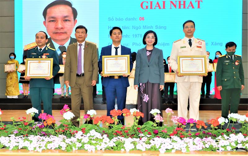 Các thí sinh đạt giả nhì.