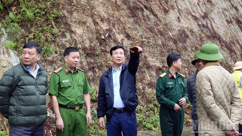 Chủ tịch Ủy ban nhân dân tỉnh Lâm Đồng chỉ đạo các ngành chức năng và chính quyền địa phương tập trung cao độ công tác phòng, chống thiên tai. Ảnh: Báo Lâm Đồng điện tử.