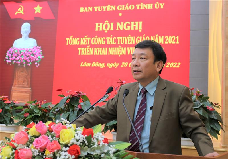 Đồng chí Bùi Thắng - Ủy viên Ban Thường vụ, Trưởng Ban Tuyên giáo Tỉnh ủy phát biểu chỉ đạo tại Hội nghị tổng kết