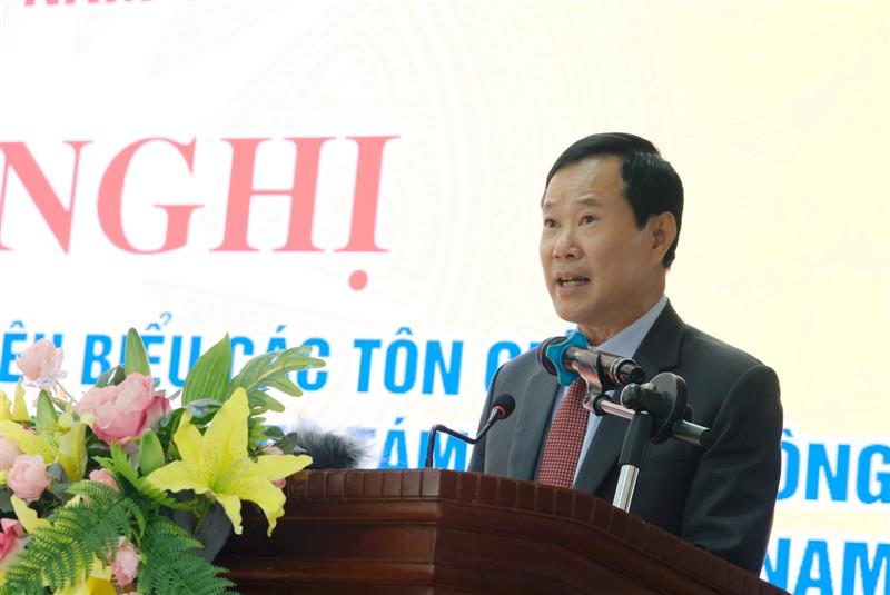 Đồng chí Phạm Triều, Ủy viên Ban Thường vụ Tỉnh ủy, Phó Chủ tịch Thường trực Ủy ban MTTQ Việt Nam tỉnh phát biểu khai mạc Hội nghị