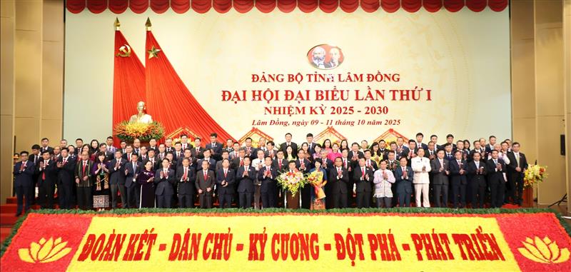 Ban Chấp hành Đảng bộ tỉnh Lâm Đồng nhiệm kỳ 2025 - 2030 ra mắt Đại hội