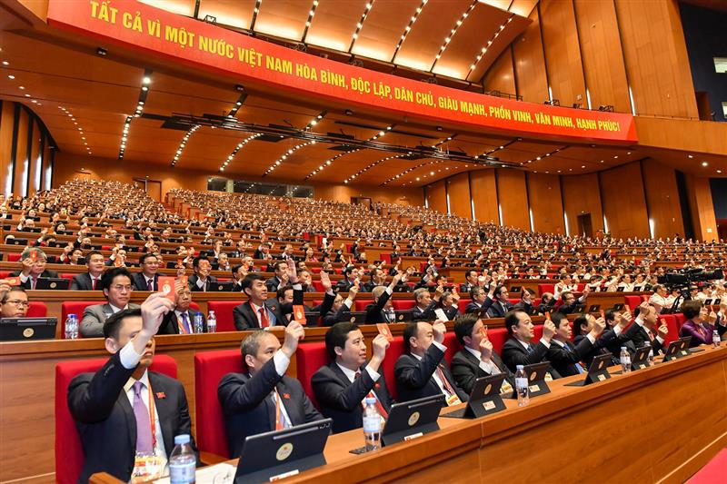 Đại biểu biểu quyết thông qua Quy chế làm việc của Đại hội.