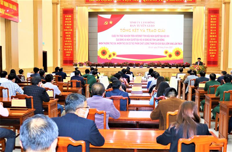 Toàn cảnh hội nghị