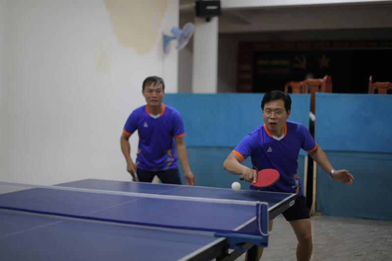 Nội dung thi đấu bóng bàn đôi nam