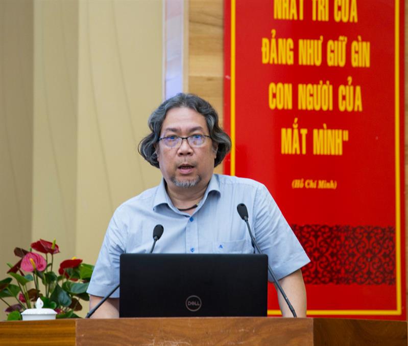 Ths. KTS Thái Linh trình bày tham luận