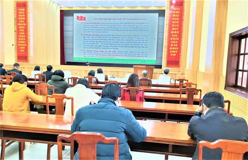 Toàn cảnh Hội nghị quán triệt Nghị quyết Đại hội XIII của Đảng cho văn nghệ sĩ, trí thức.