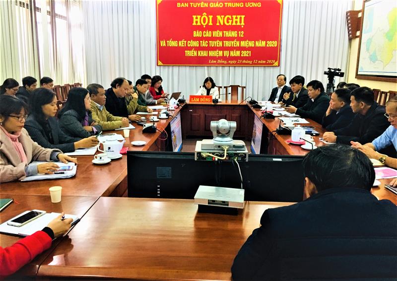 Toàn cảnh hội nghị