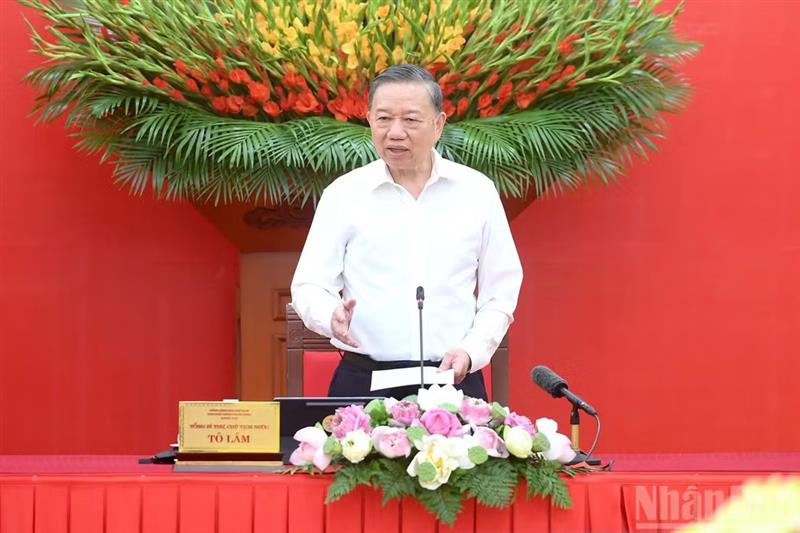 Tổng Bí thư, Chủ tịch nước Tô Lâm đã ký ban hành Chỉ thị số 07-CT/TW của Bộ Chính trị về Đẩy mạnh học tập, thực hành tư tưởng, đạo đức, phương pháp, phong cách Hồ Chí Minh trong giai đoạn phát triển mới. (Ảnh: ĐĂNG KHOA)