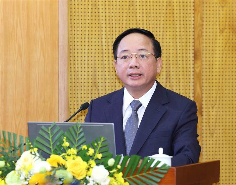 Đồng chí Trịnh Văn Quyết, Bí thư Trung ương Đảng, Trưởng ban Tuyên giáo và Dân vận Trung ương phát biểu khai mạc Hội nghị toàn quốc tập huấn công tác khoa giáo năm 2025. Ảnh Báo cáo viên Trung ương