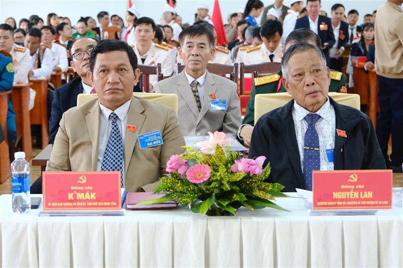 Đồng chí K’ Mák, Ủy viên Ban Thường vụ Tỉnh ủy, Phó Chủ tịch HĐND tỉnh Lâm Đồng dự và chỉ đạo Đại hội Đồng chí K’ Mák, Ủy viên Ban Thường vụ Tỉnh ủy, Phó Chủ tịch HĐND tỉnh Lâm Đồng dự và chỉ đạo Đại hội