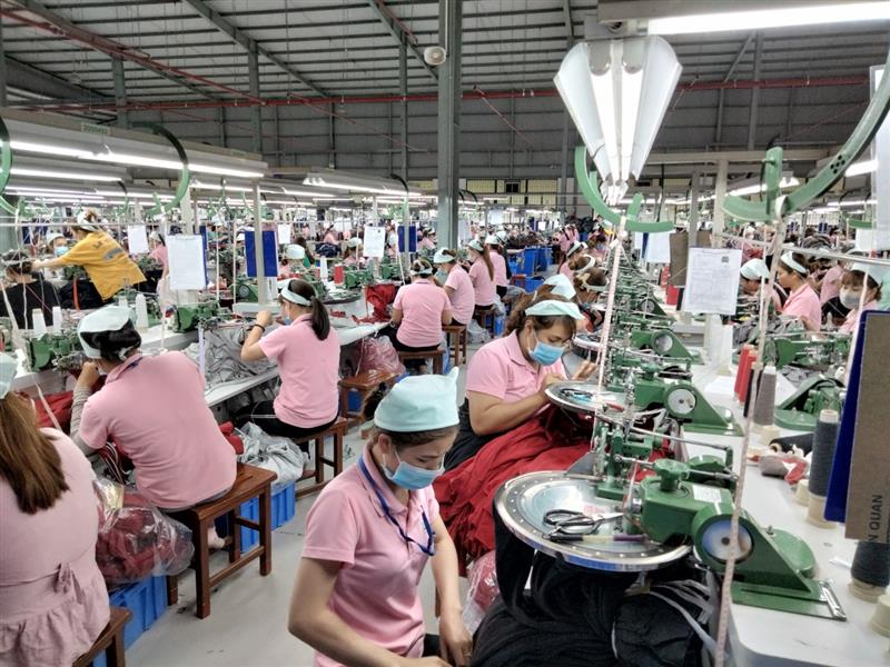 Luật Việc làm 2025 được kỳ vọng sẽ tạo hành lang pháp lý vững chắc, thúc đẩy phát triển việc làm bền vững, bảo đảm an sinh xã hội và nâng cao năng lực cạnh tranh của nền kinh tế. Luật Việc làm 2025 được kỳ vọng sẽ tạo hành lang pháp lý vững chắc, thúc đẩy phát triển việc làm bền vững, bảo đảm an sinh xã hội và nâng cao năng lực cạnh tranh của nền kinh tế.