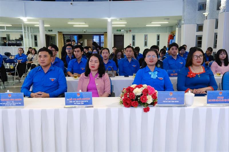 Các đại biểu tham dự chương trình Các đại biểu tham dự chương trình