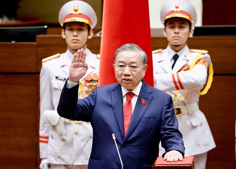 Tổng Bí thư, Chủ tịch nước Tô Lâm tuyên thệ - Ảnh: VGP/Nhật Bắc Tổng Bí thư, Chủ tịch nước Tô Lâm tuyên thệ - Ảnh: VGP/Nhật Bắc