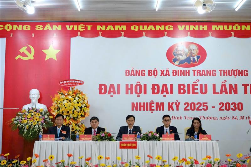 Đoàn Chủ tịch điều hành Đại hội Đoàn Chủ tịch điều hành Đại hội