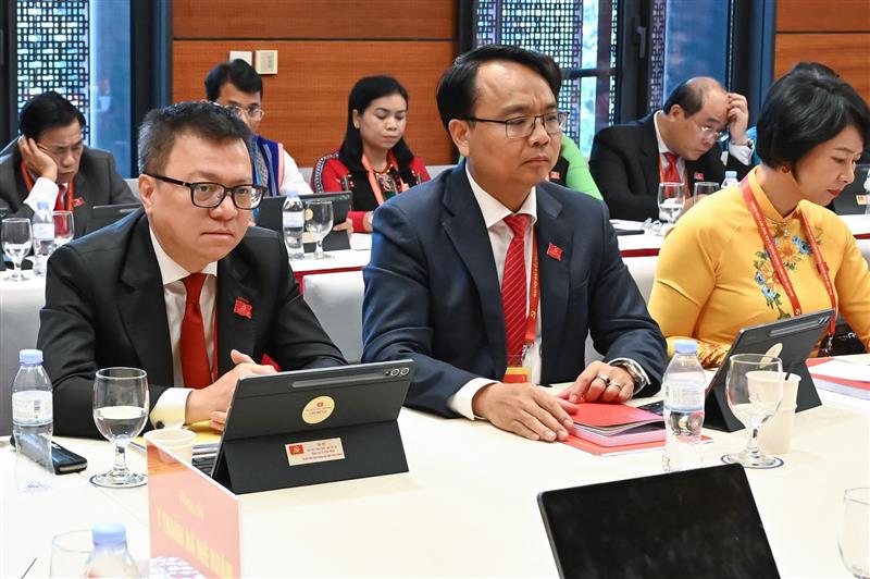 Đồng chí Lê Quốc Minh, Ủy viên Ban Chấp hành Trung ương Đảng, Tổng Biên tập Báo Nhân dân tham dự Đồng chí Lê Quốc Minh, Ủy viên Ban Chấp hành Trung ương Đảng, Tổng Biên tập Báo Nhân dân tham dự