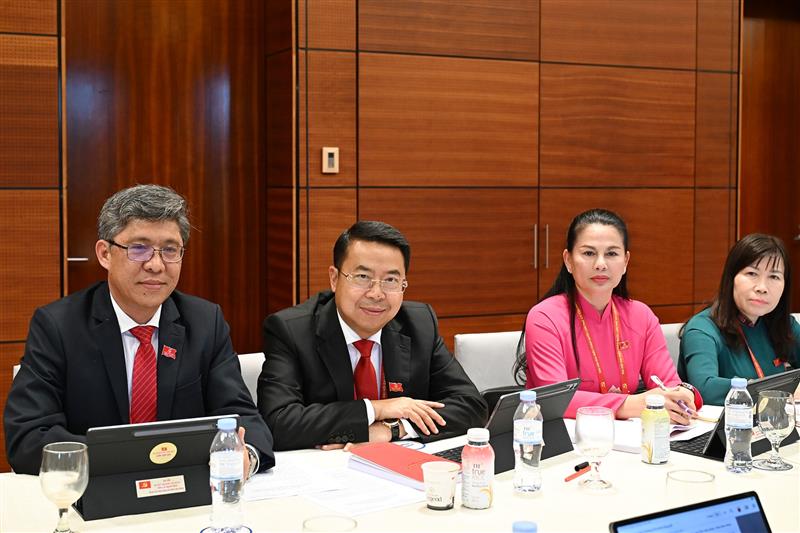 Các đại biểu tham dự tại phiên thảo luận Các đại biểu tham dự tại phiên thảo luận