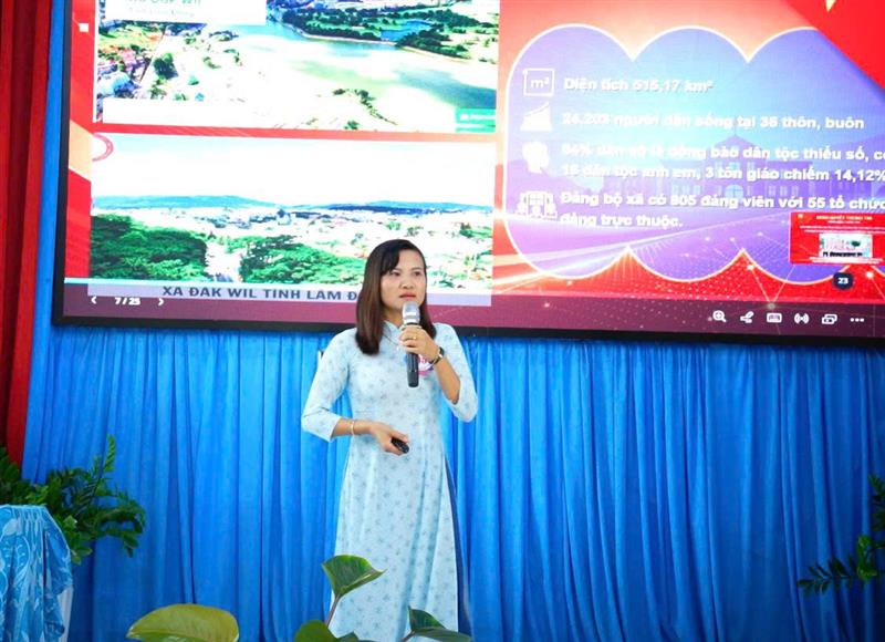 Thí sinh xã Đắk Win tham gia Hội thi Báo cáo viên, Tuyên truyền viên giỏi trình bày nội dung chuyên đề Thí sinh xã Đắk Win tham gia Hội thi Báo cáo viên, Tuyên truyền viên giỏi trình bày nội dung chuyên đề
