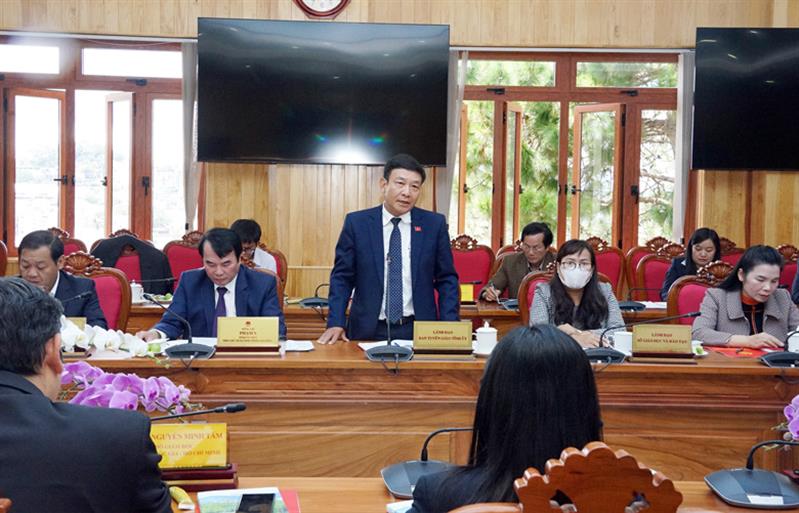 Đồng chí Bùi Thắng - Ủy viên Thường vụ, Trưởng Ban Tuyên giáo Tỉnh ủy phát biểu chỉ đạo Đồng chí Bùi Thắng - Ủy viên Thường vụ, Trưởng Ban Tuyên giáo Tỉnh ủy phát biểu chỉ đạo