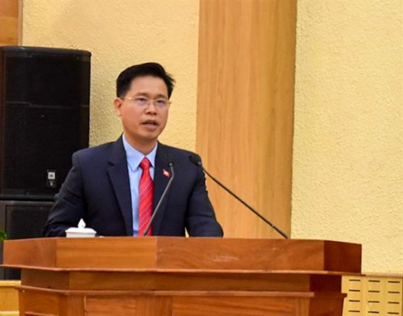 Đồng chí Trần Trung Hiếu - Phó trưởng Ban Tuyên giáo Tỉnh uỷ phát biểu tại hội nghị Đồng chí Trần Trung Hiếu - Phó trưởng Ban Tuyên giáo Tỉnh uỷ phát biểu tại hội nghị